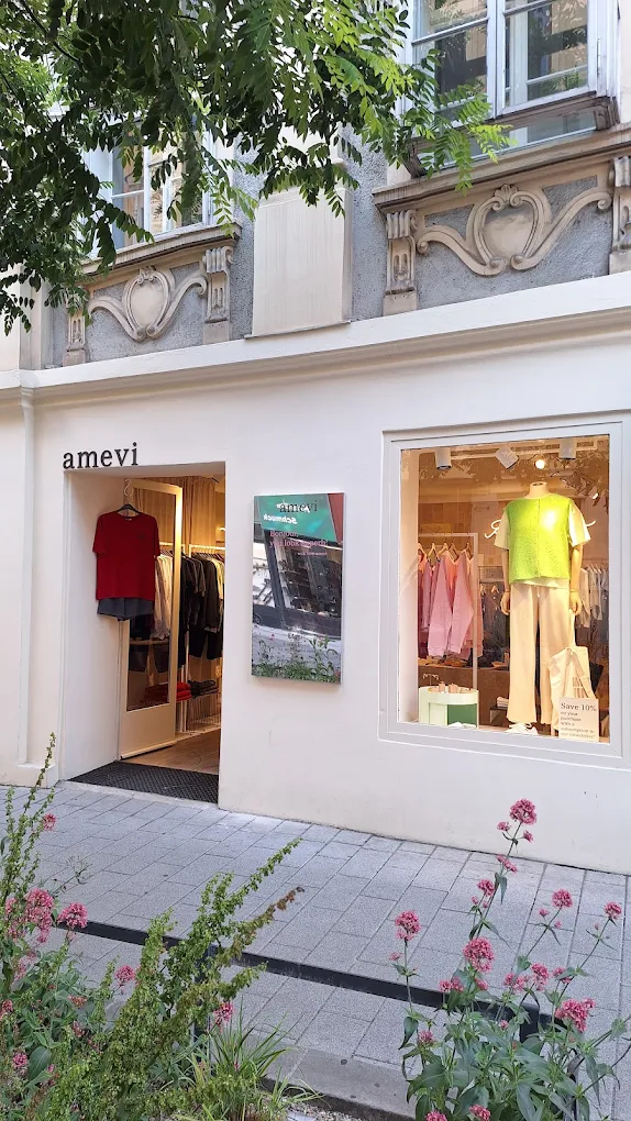 Amevi, Vienna