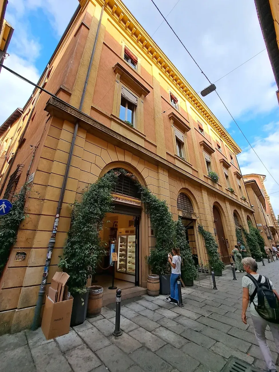 Profumo Di Fiori, Bologna